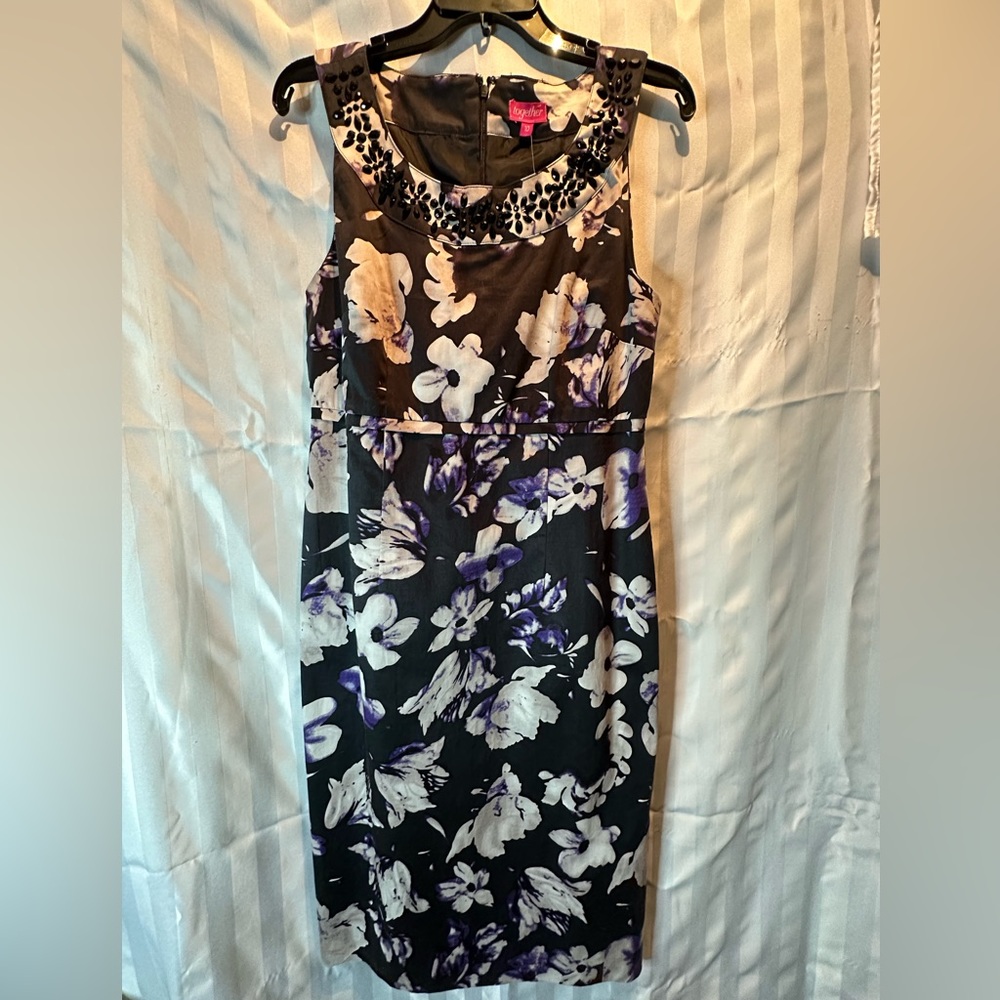 Pretty Floral Beaded Sleeveless Shift Dress